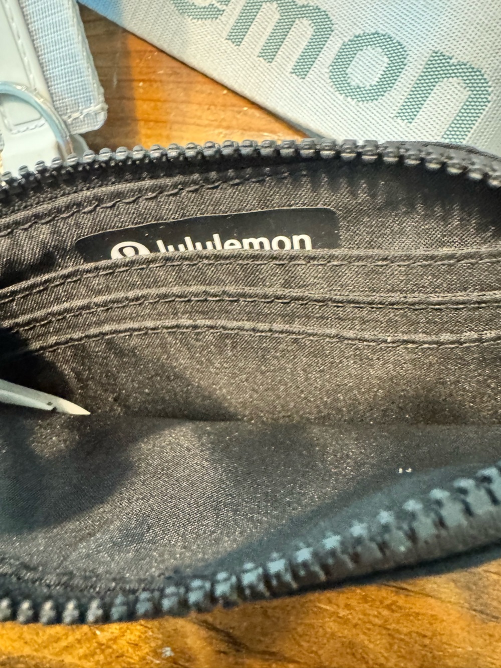 Lululemon Wristlet Keychain/Pouch Set black/gray - Picture 7 of 8